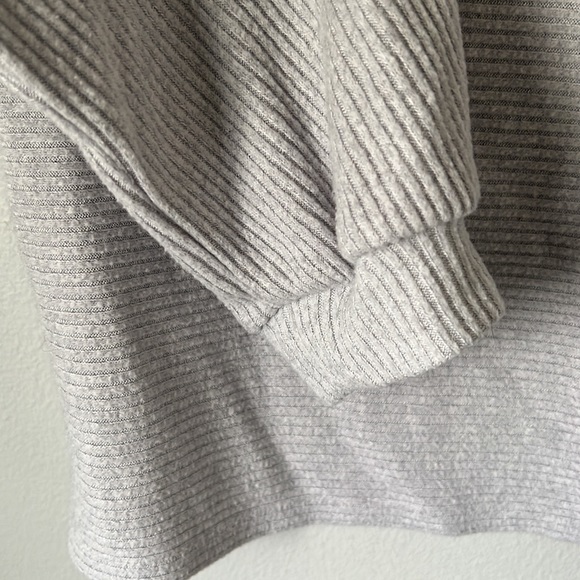 EXPRESS Ribbed Dolman Sleeve Top - Picture 6 of 9